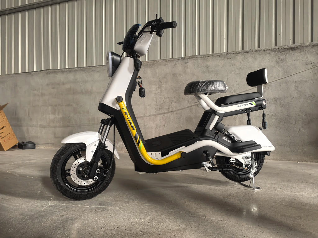 Electric City Bike Scooter Front Disc Brake Long Range Hot Sale Big Power-assisted Bicycle  for Adults